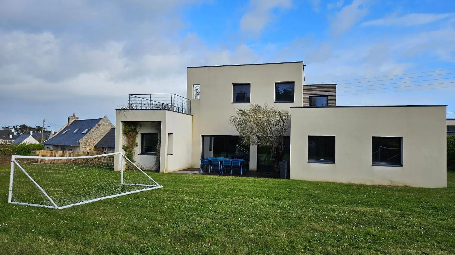 Maison D'Architecte 9P - 400M De La Mer & Du Bourg Santec 0*,  France