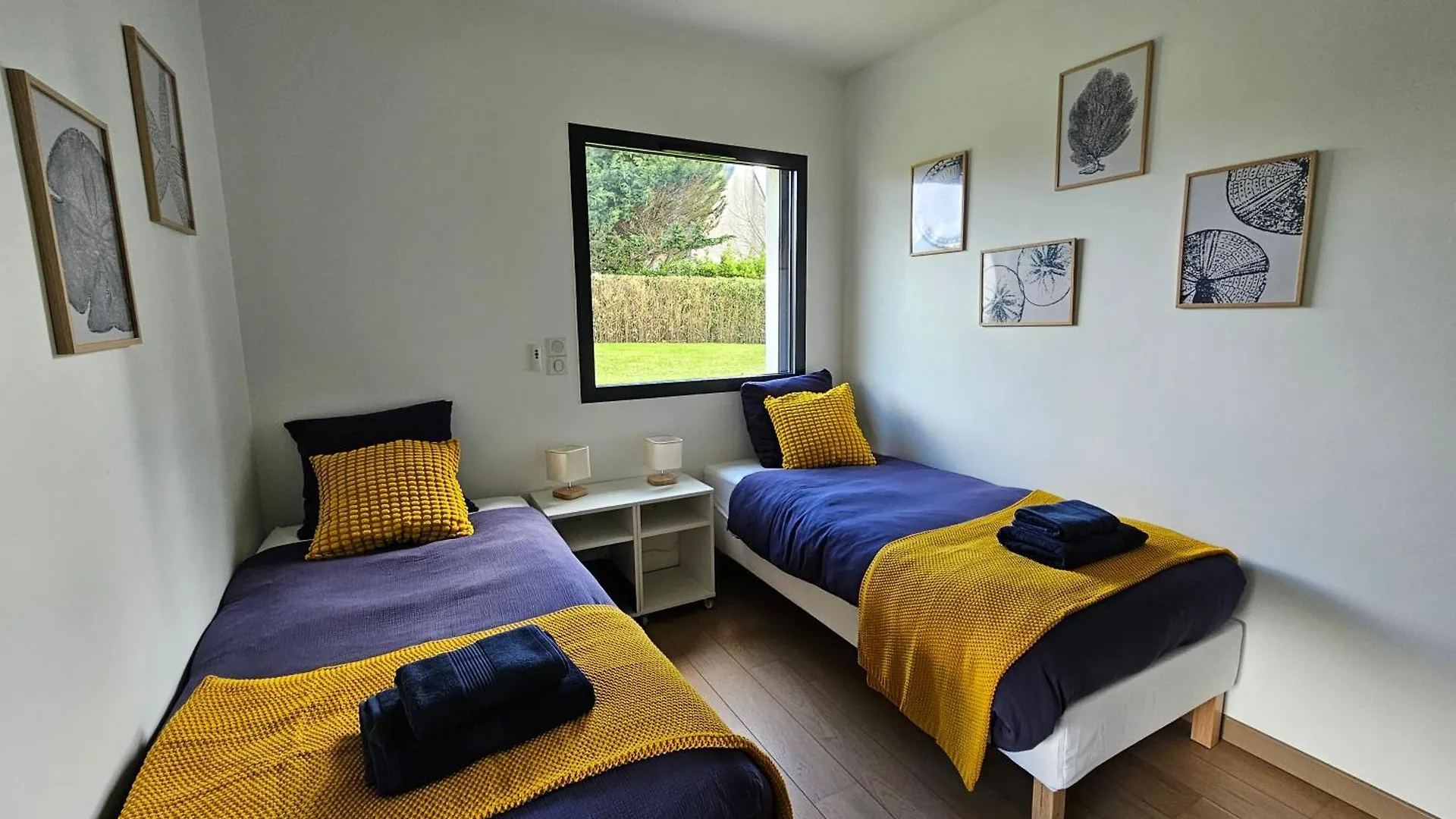 Maison D'Architecte 9P - 400M De La Mer & Du Bourg Santec France